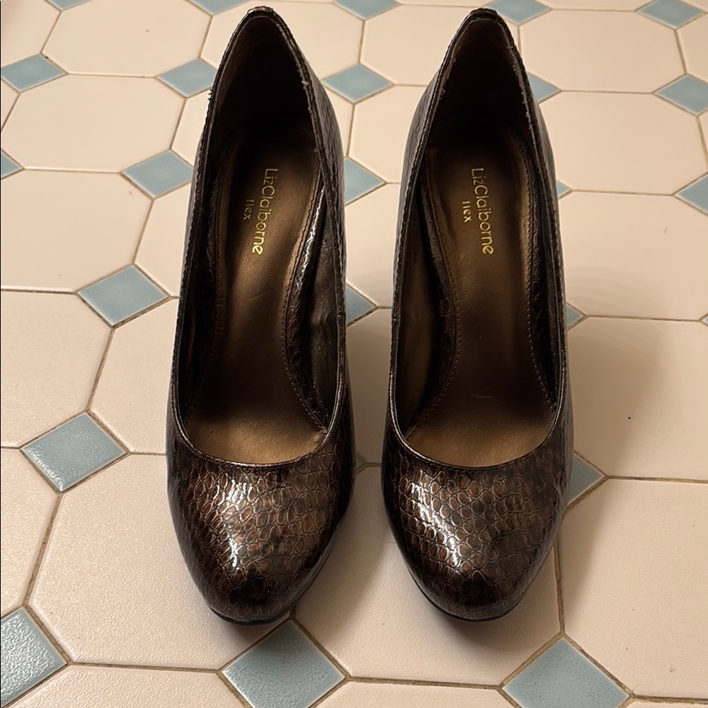 Liz Claiborne Brown Pumps